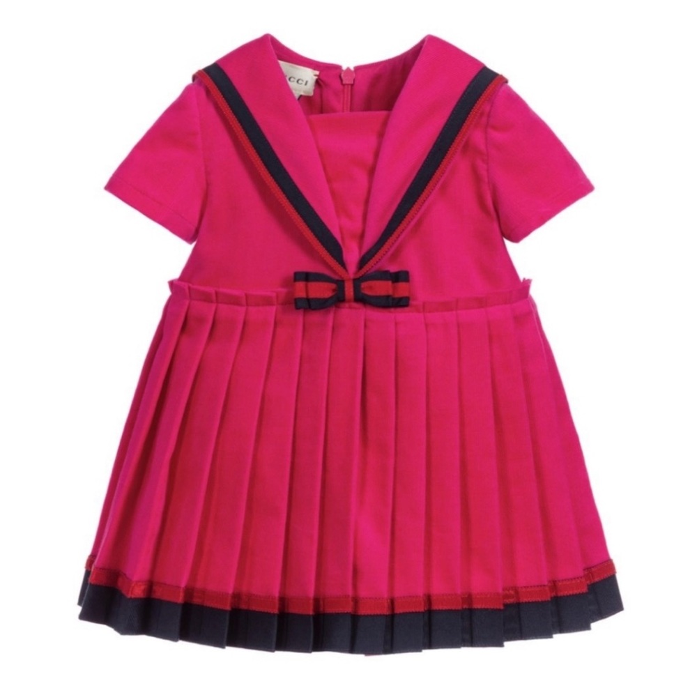 Gucci baby outfit. Fuchsia pleated